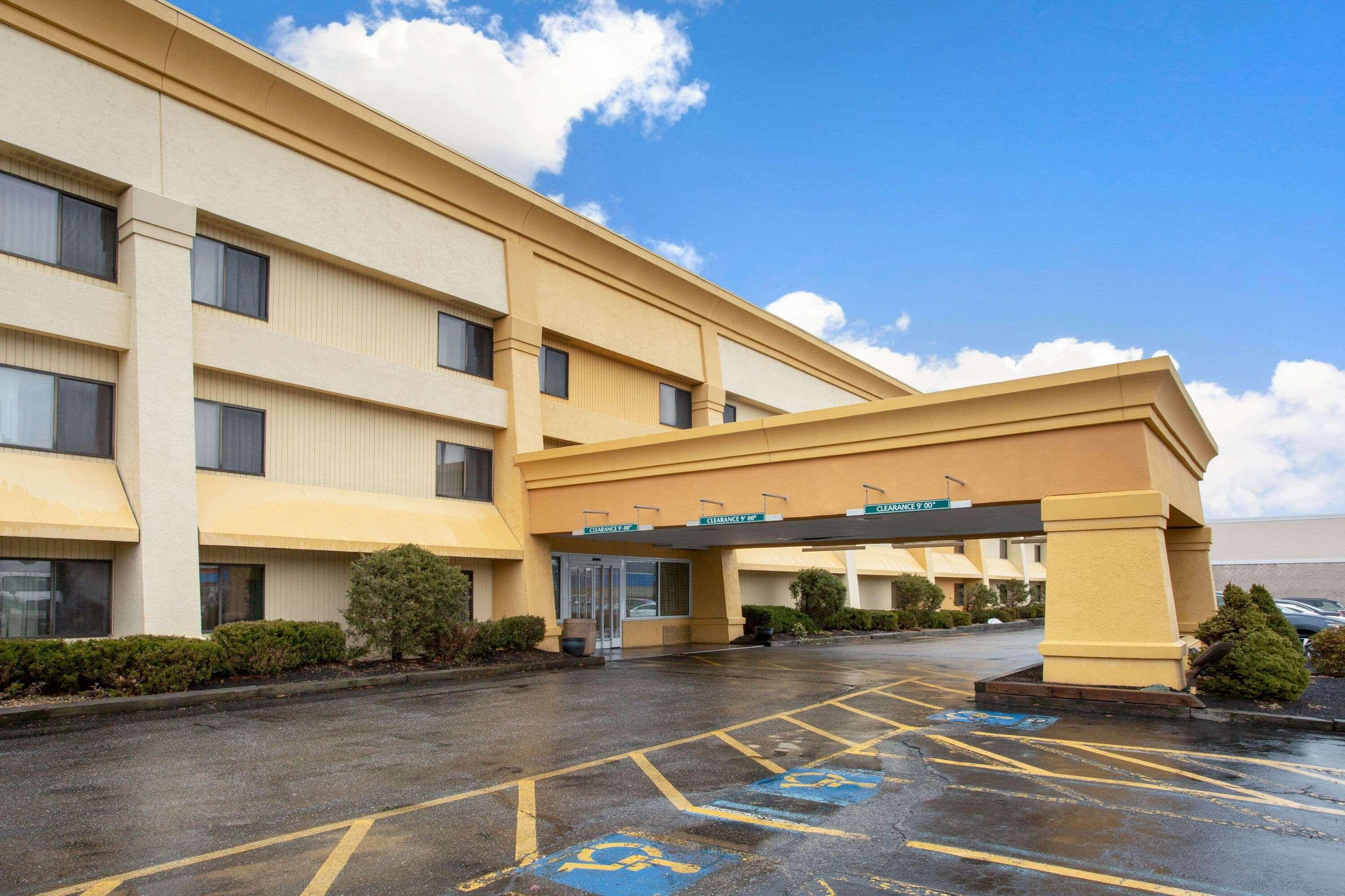 La Quinta Inn By Wyndham Auburn Worcester Exterior foto